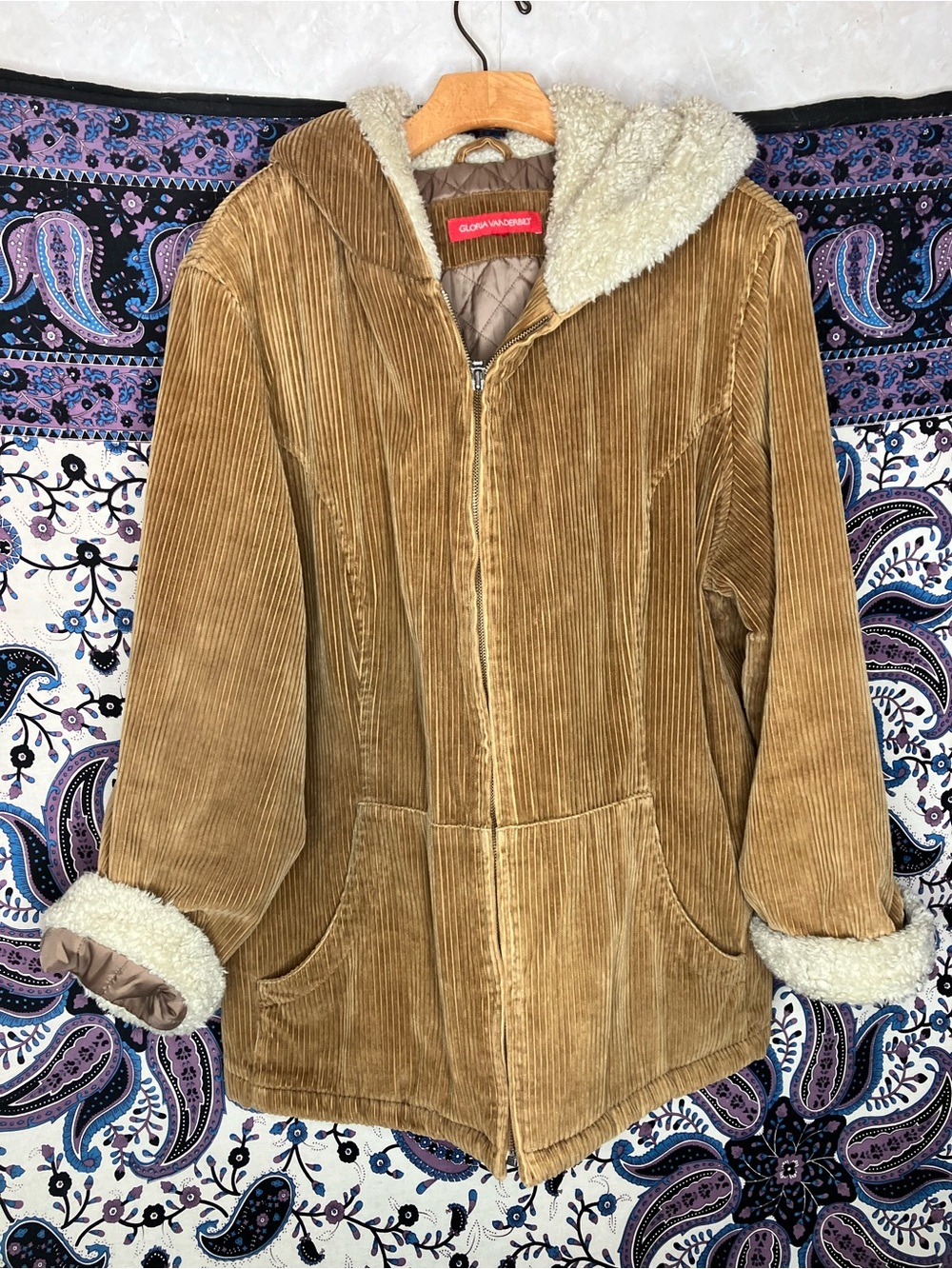 Gloria Vanderbilt VTG corduroy barn coat
